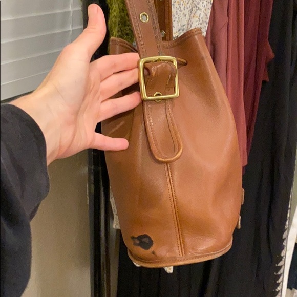 Authentic Coach leather bucket purse - Picture 6 of 8